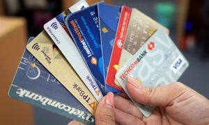 Các thẻ tín dụng (Visa, Mastercard) bạn cần phải nắm